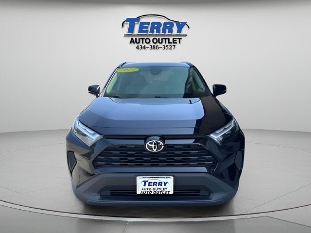 Pre-Owned 2022 Toyota RAV4 XLE - photo - 2
