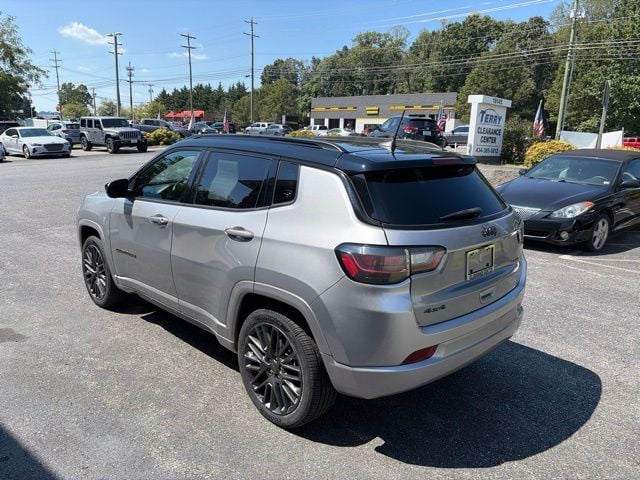 Pre-Owned 2022 Jeep Compass Limited - photo - 3