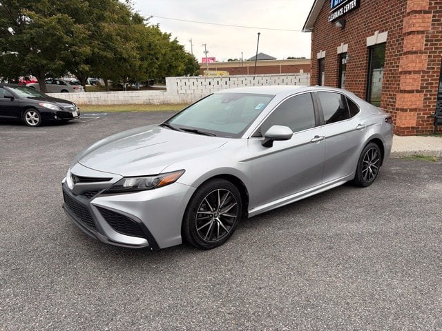 Pre-Owned 2022 Toyota Camry SE - photo - 1