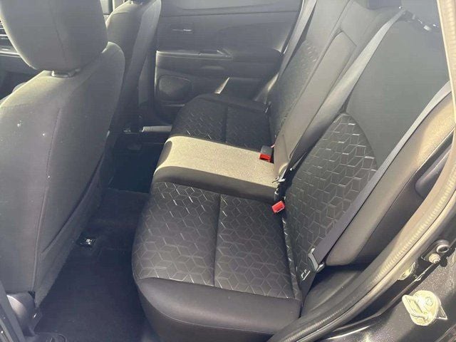 Pre-Owned 2024 Mitsubishi Outlander Sport 2.0 ES - photo - 8