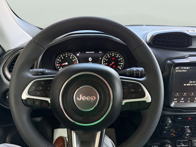 Pre-Owned 2023 Jeep Renegade Latitude - photo - 10