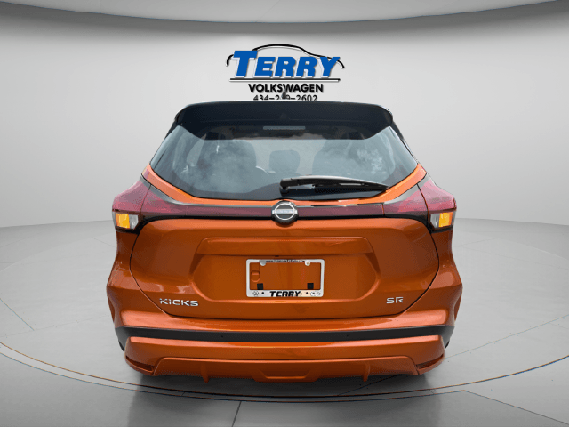 Pre-Owned 2023 Nissan Kicks SR - photo - 2