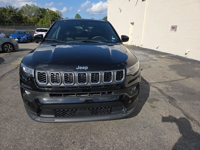 Pre-Owned 2024 Jeep Compass Latitude - photo - 0