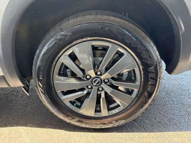 Pre-Owned 2024 Nissan Pathfinder SV - photo - 13