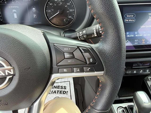 Pre-Owned 2023 Nissan Kicks SR - photo - 6