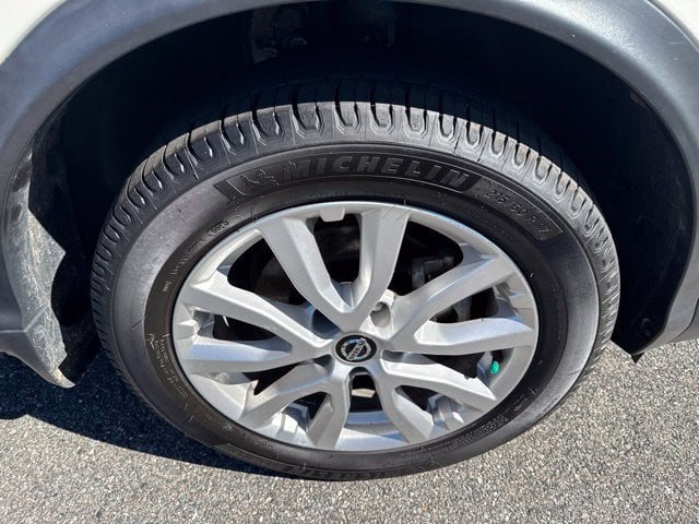 Pre-Owned 2022 Nissan Rogue Sport SV - photo - 11