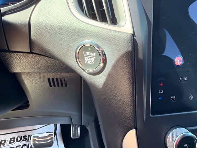Pre-Owned 2023 Ford Edge ST Line - photo - 12