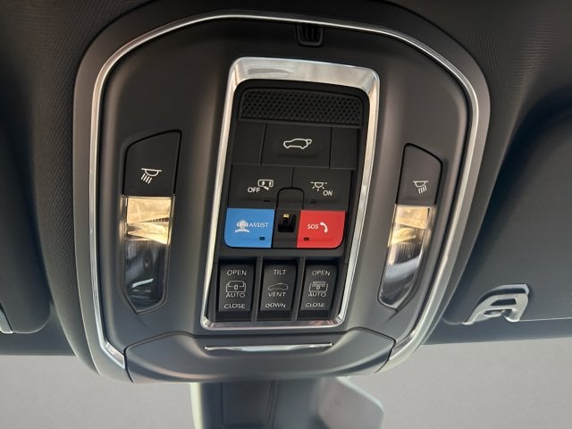 Pre-Owned 2025 Jeep Wagoneer Series III - photo - 28