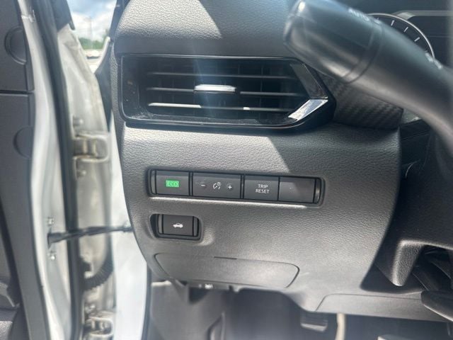 Pre-Owned 2024 Nissan Sentra SV - photo - 6