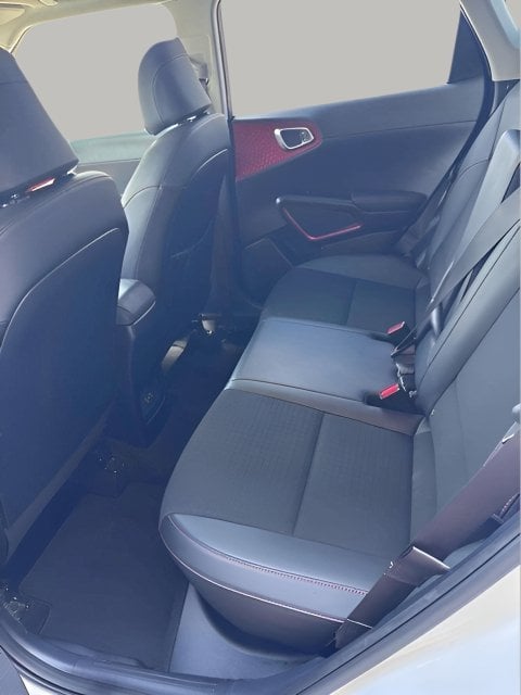 Pre-Owned 2023 Kia Soul GT-Line - photo - 12