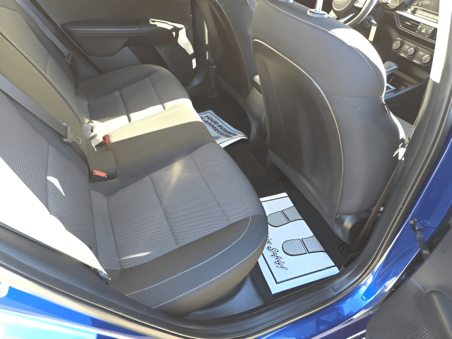Pre-Owned 2022 Kia Forte LXS - photo - 11