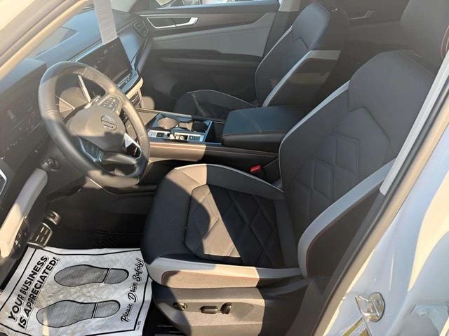 Pre-Owned 2025 Volkswagen Atlas 2.0T Peak Edition - photo - 4