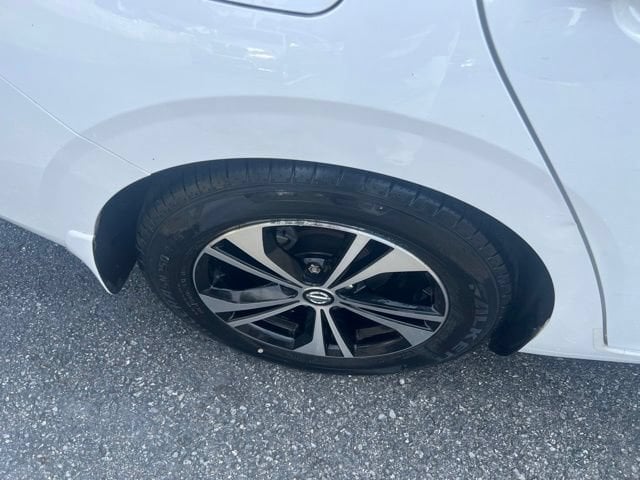 Pre-Owned 2022 Nissan Sentra SV - photo - 5
