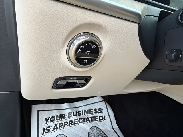 Pre-Owned 2025 Mercedes-Benz C-Class C 300 - photo - 14