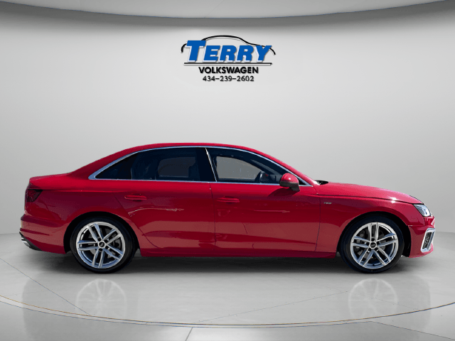 Pre-Owned 2024 Audi A4 45 S line Premium Plus - photo - 0