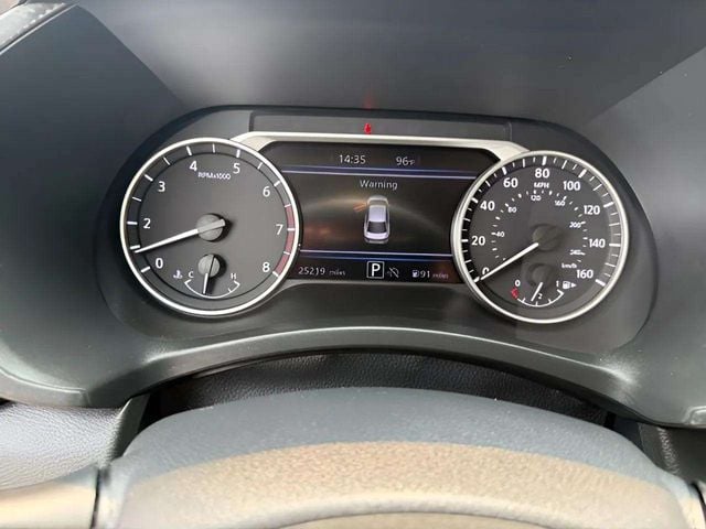 Pre-Owned 2024 Nissan Sentra SV - photo - 10