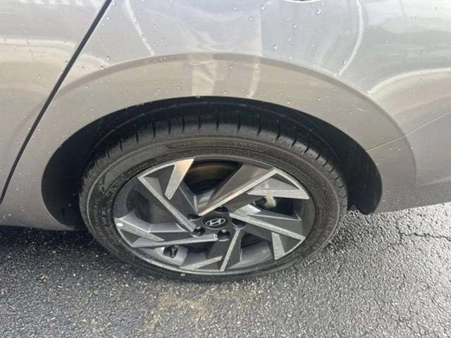 Pre-Owned 2025 Hyundai Elantra SEL Convenience - photo - 18