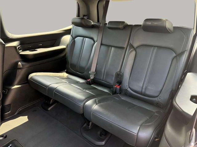 Pre-Owned 2025 Jeep Wagoneer Series III - photo - 34