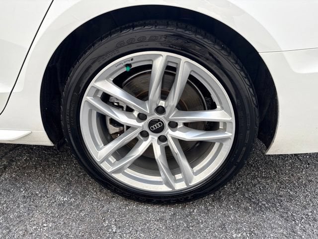 Pre-Owned 2024 Audi A4 45 S line Premium Plus - photo - 11