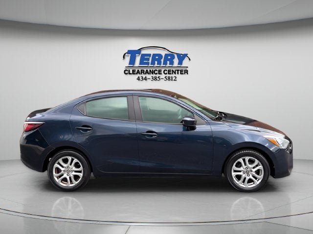 Pre-Owned 2018 Toyota Yaris iA Base - photo - 0