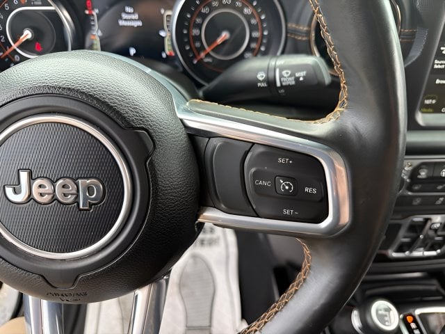 Pre-Owned 2022 Jeep Gladiator Overland - photo - 12
