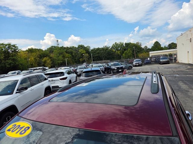 Pre-Owned 2018 Jeep Grand Cherokee Overland - photo - 4