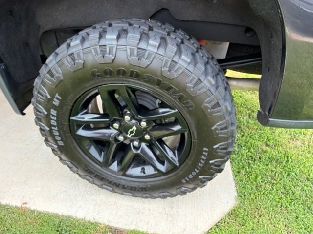 Pre-Owned 2024 Chevrolet Silverado 1500 LT Trail Boss - photo - 31