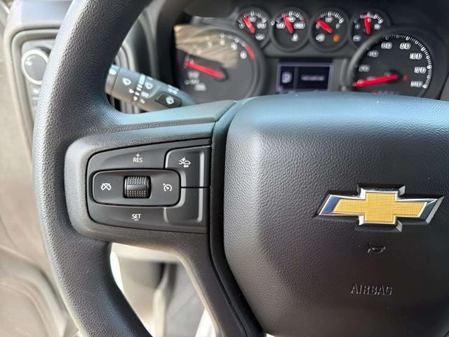 Pre-Owned 2024 Chevrolet Silverado 1500 Custom - photo - 16