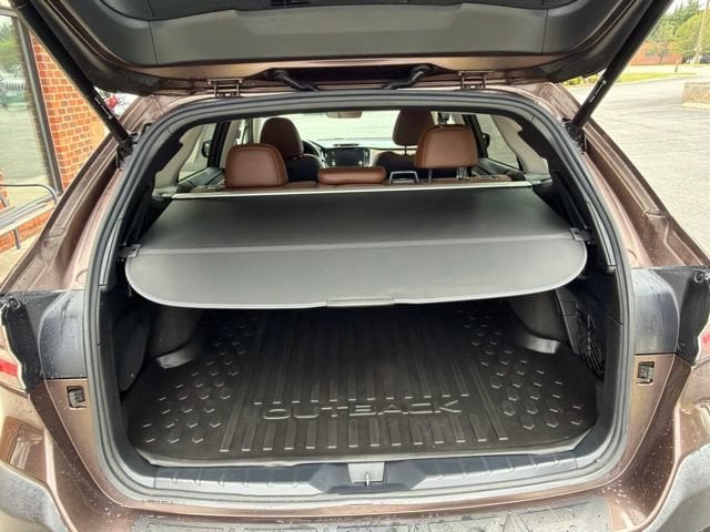 Pre-Owned 2021 Subaru Outback Touring XT - photo - 5