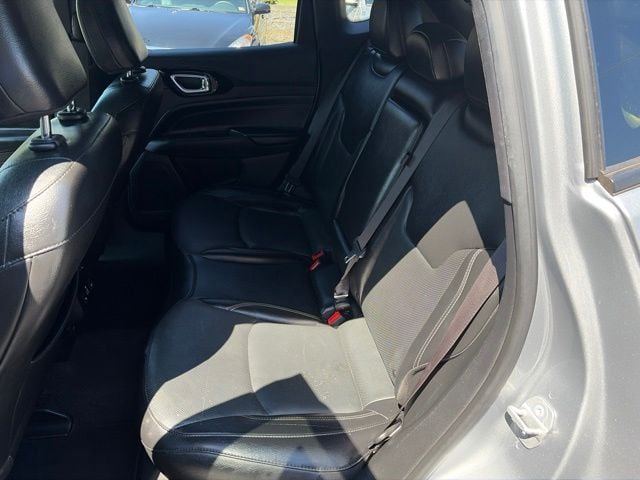 Pre-Owned 2022 Jeep Compass Limited - photo - 6