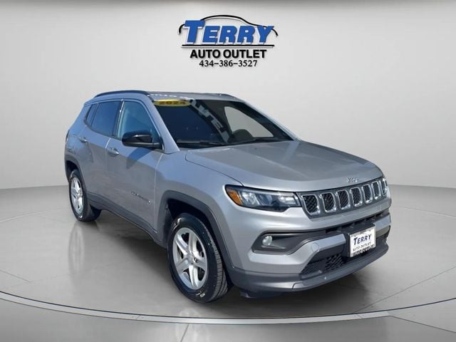 Pre-Owned 2024 Jeep Compass Latitude - photo - 0