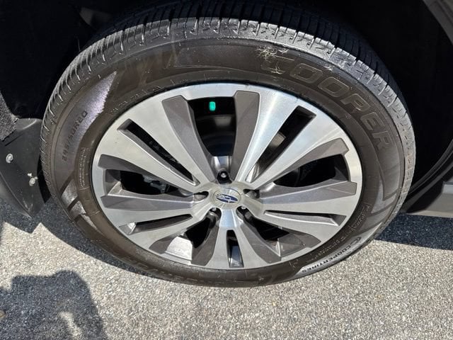 Pre-Owned 2022 Subaru Ascent Limited - photo - 13