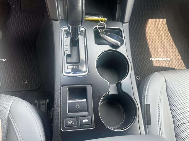 Pre-Owned 2019 Subaru Outback 2.5i - photo - 13