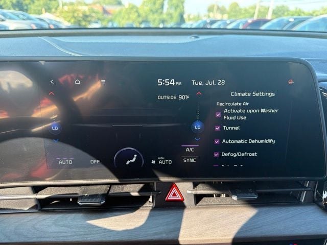 Pre-Owned 2023 Kia Sportage X-Line - photo - 15