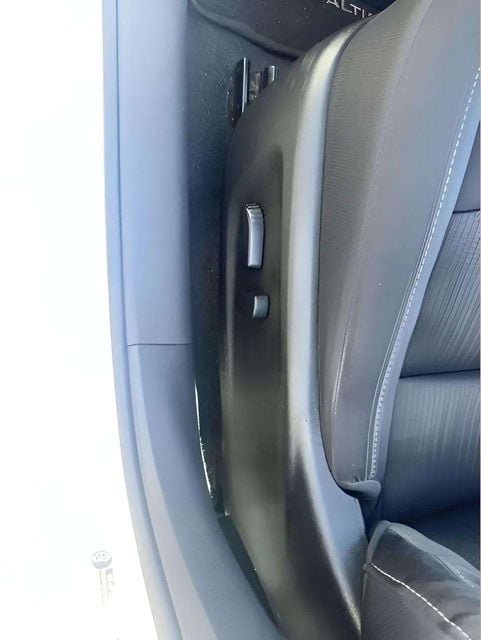 Pre-Owned 2023 Nissan Altima 2.5 SV - photo - 5