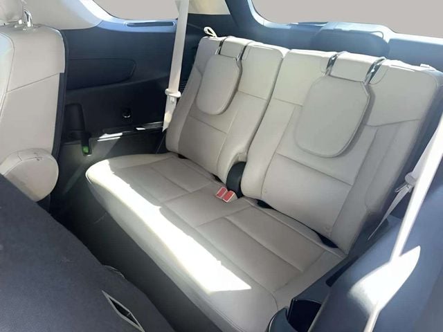 Pre-Owned 2020 Ford Explorer Limited - photo - 18