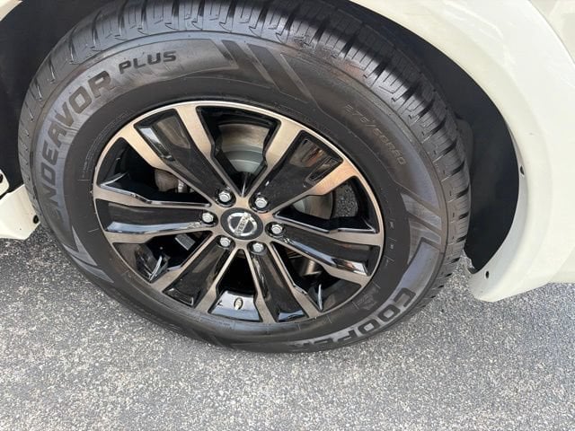 Pre-Owned 2020 Nissan Armada Platinum - photo - 36