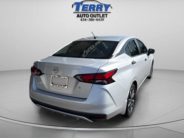 Pre-Owned 2024 Nissan Versa 1.6 S - photo - 5