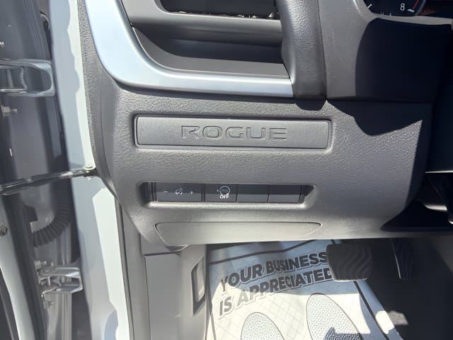Pre-Owned 2024 Nissan Rogue S - photo - 14