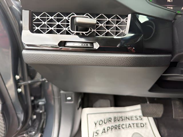 Pre-Owned 2024 Honda Accord Hybrid Touring - photo - 13