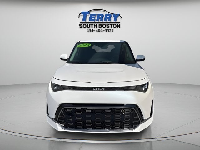 Pre-Owned 2023 Kia Soul GT-Line - photo - 2