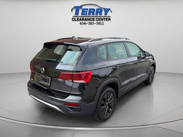 Pre-Owned 2024 Volkswagen Taos 1.5T S - photo - 5