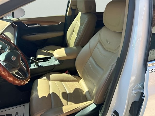 Pre-Owned 2018 Cadillac XT5 Platinum - photo - 14