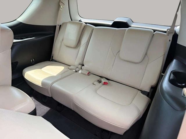 Pre-Owned 2020 Nissan Armada Platinum - photo - 31