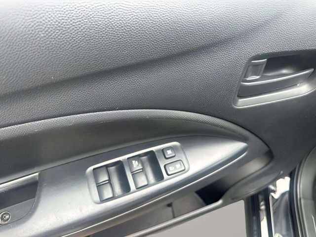 Pre-Owned 2024 Mitsubishi Mirage ES - photo - 5