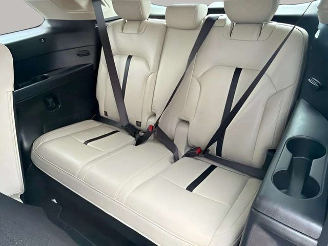 Pre-Owned 2025 Mazda CX-90 3.3 Turbo Premium - photo - 31