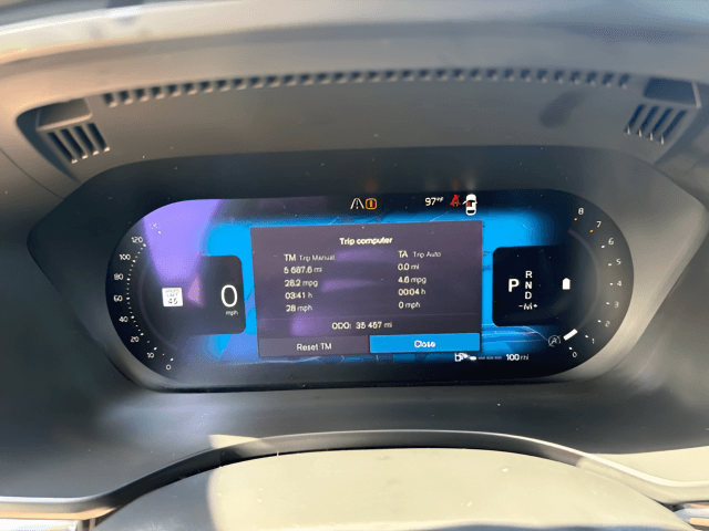 Pre-Owned 2023 Volvo XC60 B5 Plus Dark Theme - photo - 14