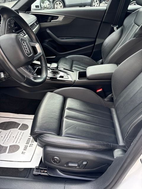 Pre-Owned 2024 Audi A4 45 S line Premium Plus - photo - 8