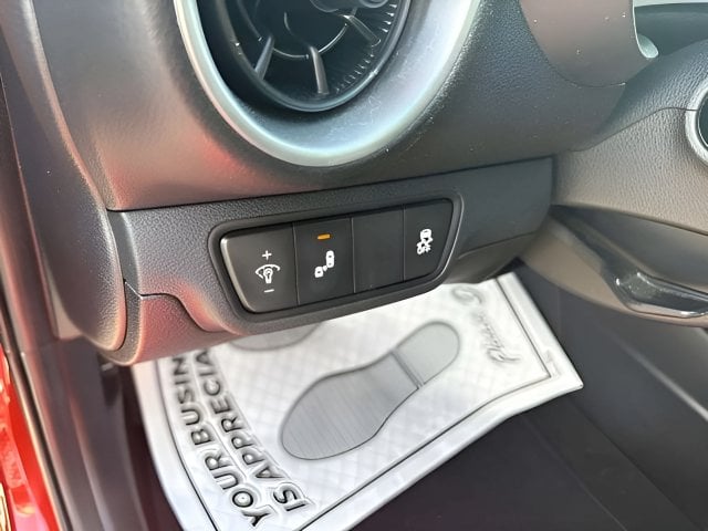 Pre-Owned 2023 Kia Forte GT-Line - photo - 15