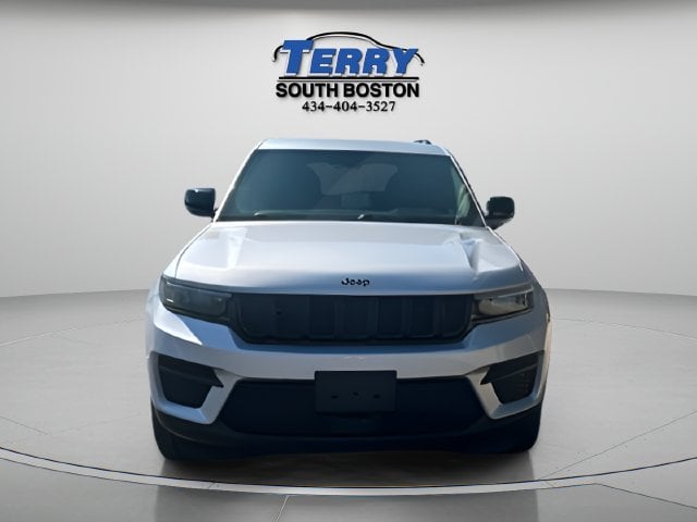 Pre-Owned 2025 Jeep Grand Cherokee Altitude - photo - 1